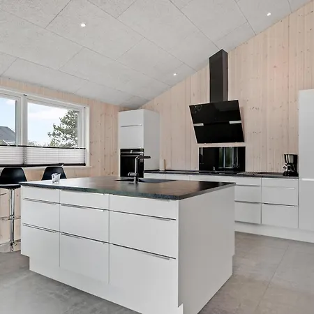 Holiday home Stunning In With 3 Bedrooms And Internet Ebeltoft