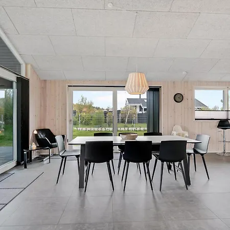 Stunning In With 3 Bedrooms And Internet * Ebeltoft