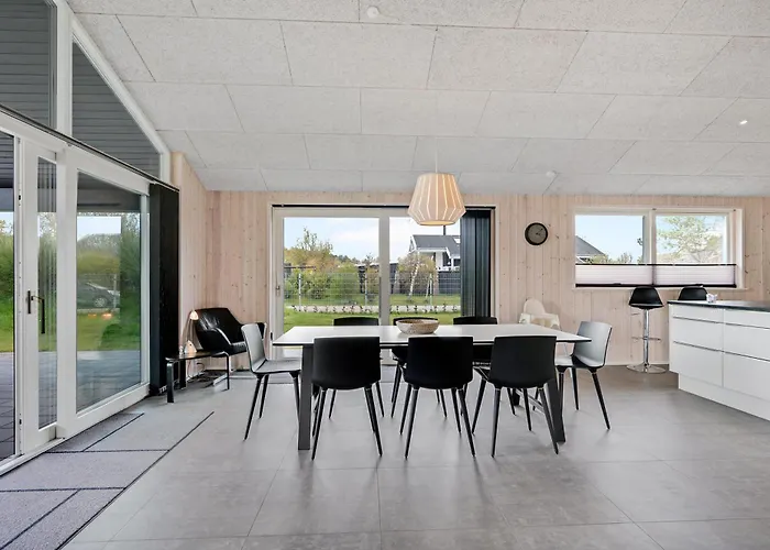 Stunning In With 3 Bedrooms And Internet * Ebeltoft